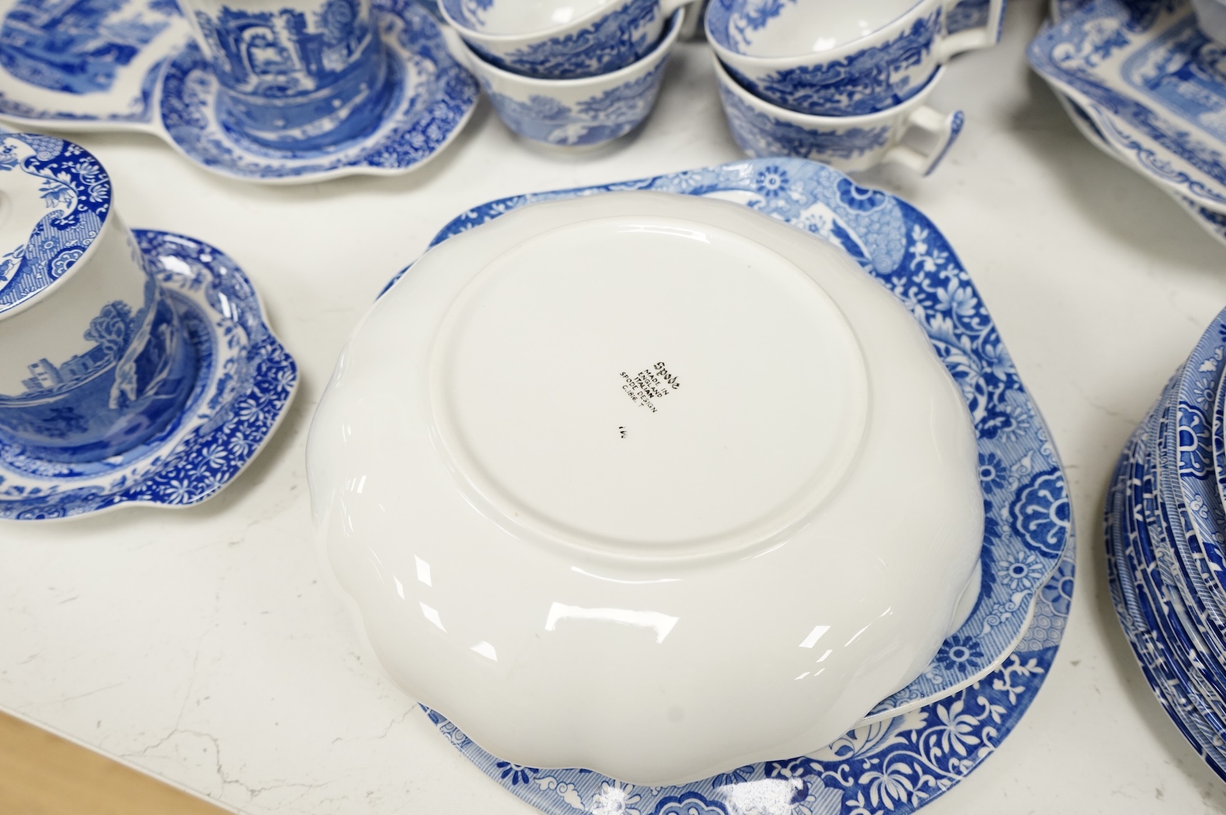 A quantity of Spode Italian dinner and tea ware to include cups and saucers, tea and coffee pot and side plates